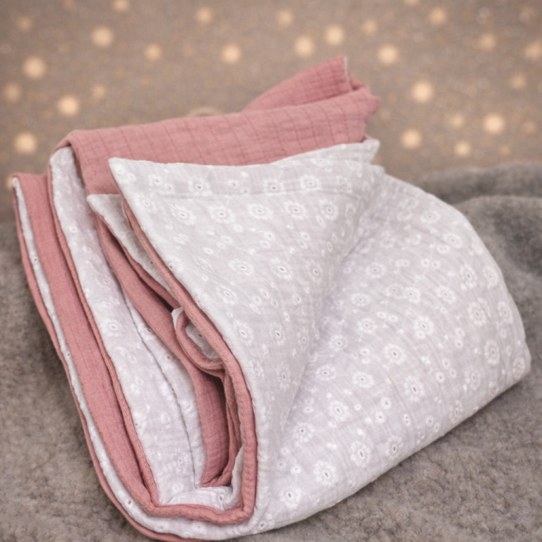 Kocyk otulacz handmade muślinowy.